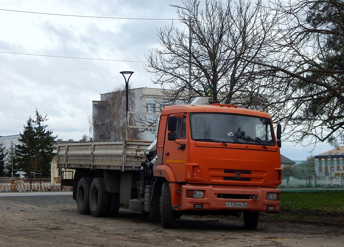 Брянская область, № О 125 МК 32 — КамАЗ-65115-42