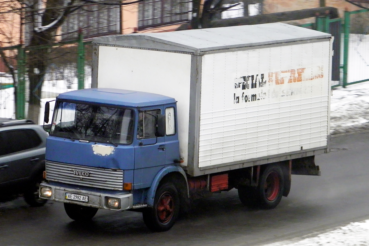 Днепропетровская область, № АЕ 2982 АЕ — IVECO (общая модель)