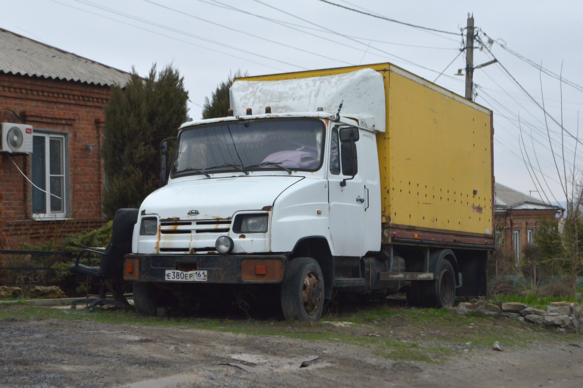 Ростовская область, № Е 380 ЕР 161 — ЗИЛ-5301ЯО "Бычок"