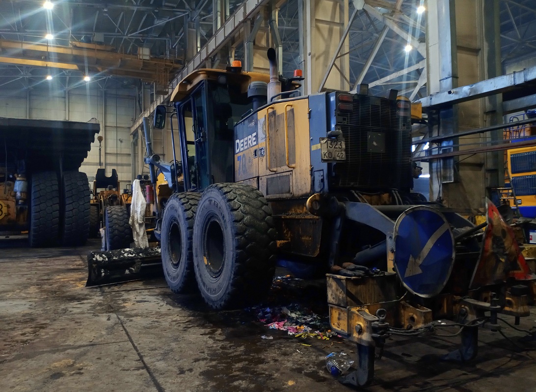 Кемеровская область, № 70 — John Deere 872G
