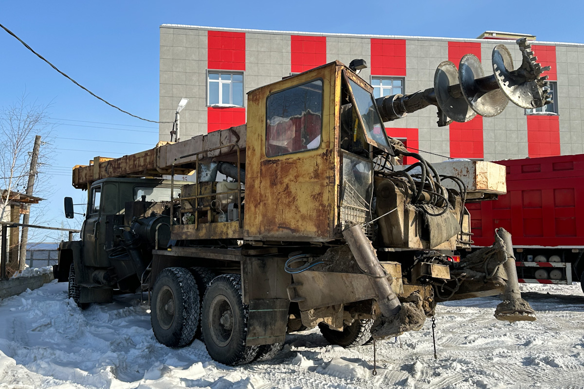 Саха (Якутия), № Е 817 МА 14 — КрАЗ-250