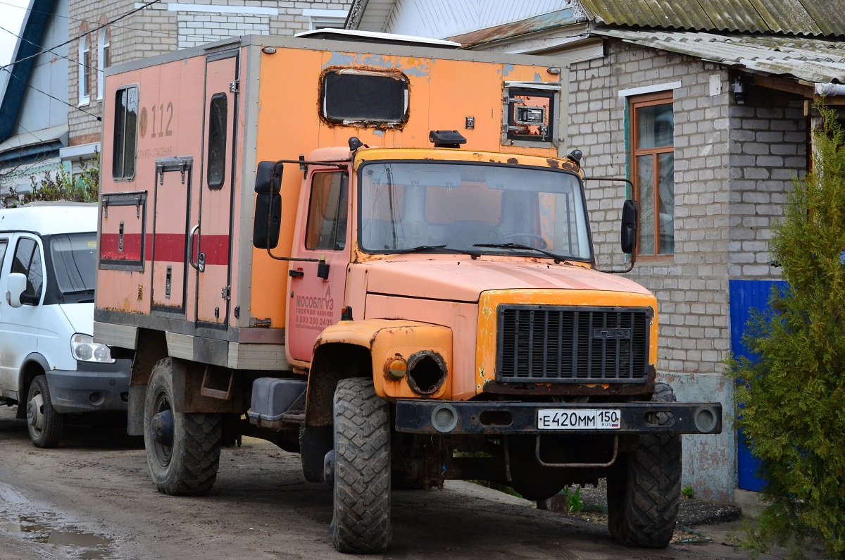 Волгоградская область, № Е 420 ММ 150 — ГАЗ-33081 «Садко»