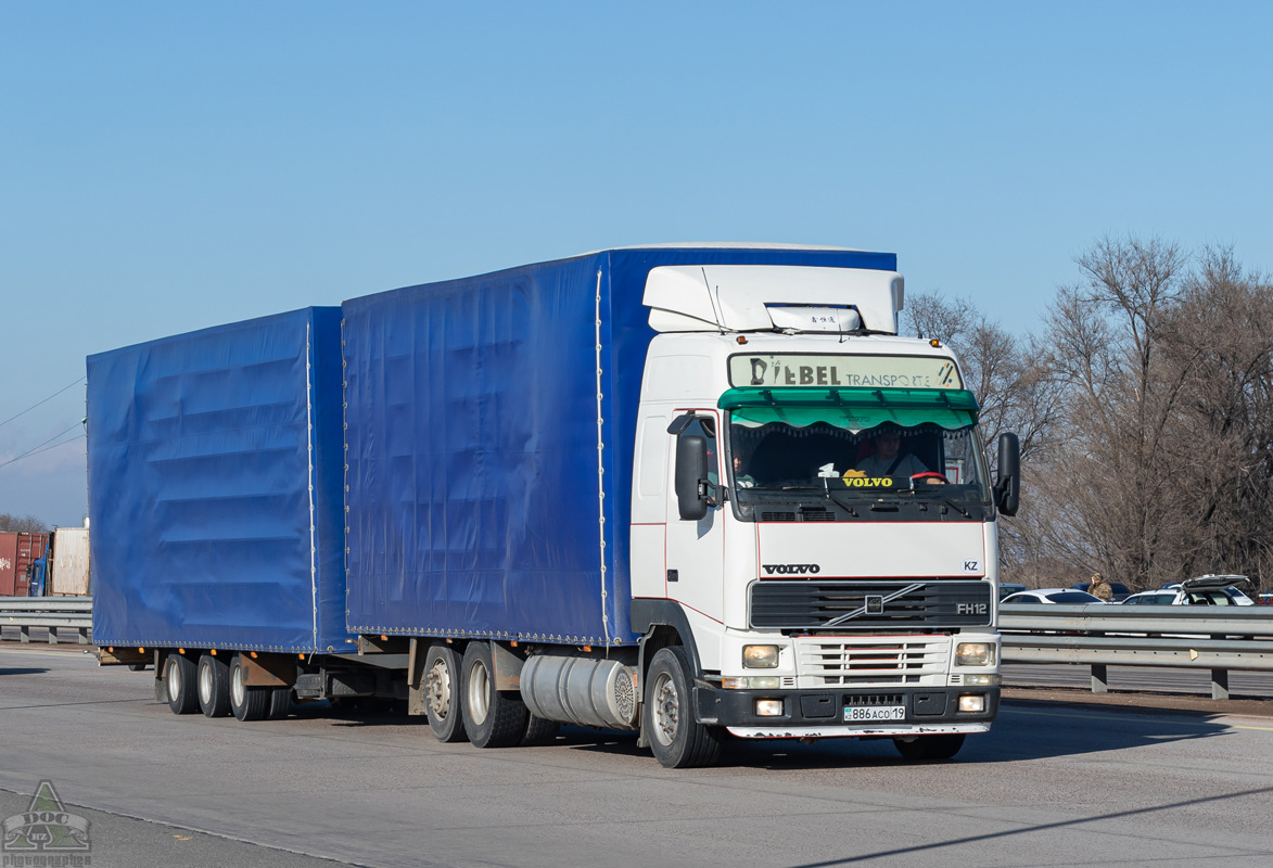 Жетысуская область, № 886 ACO 19 — Volvo ('1993) FH12.340