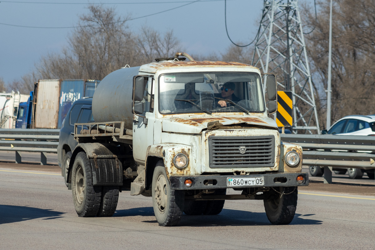 Алматинская область, № 860 WCY 05 — ГАЗ-3307