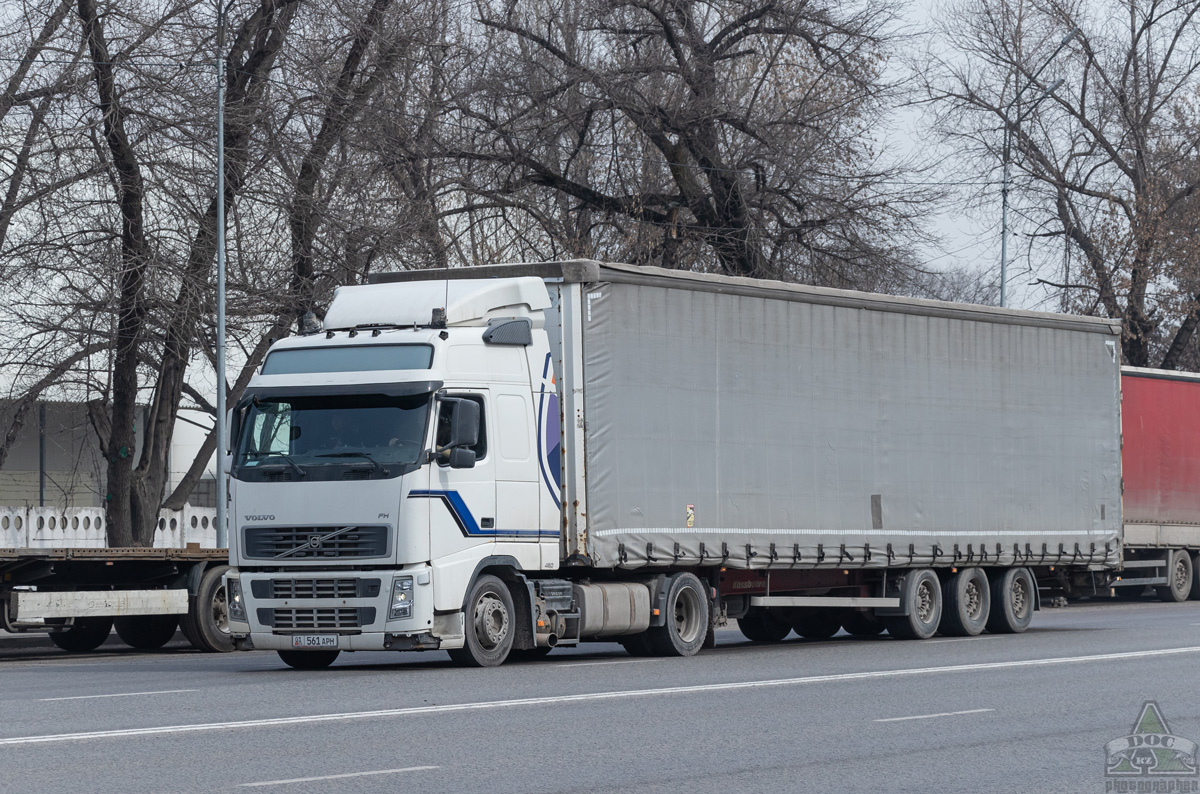 Киргизия, № 01 561 APH — Volvo ('2002) FH12.460
