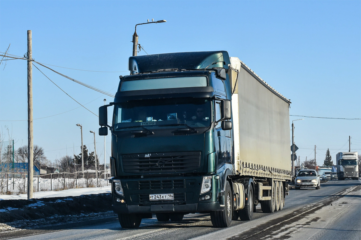 Удмуртия, № Т 243 КТ 18 — Volvo ('2002) FH12.420