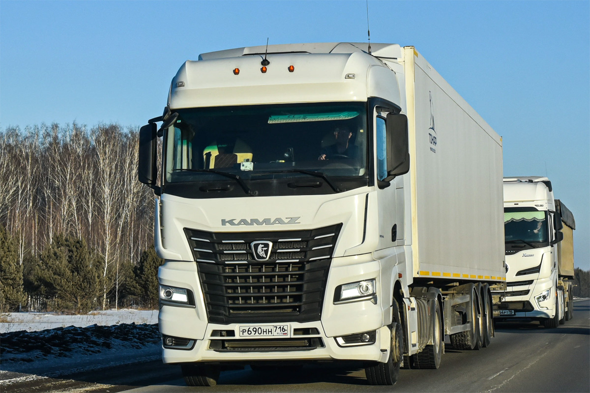 Татарстан, № Р 690 НН 716 — КамАЗ-54901-CA