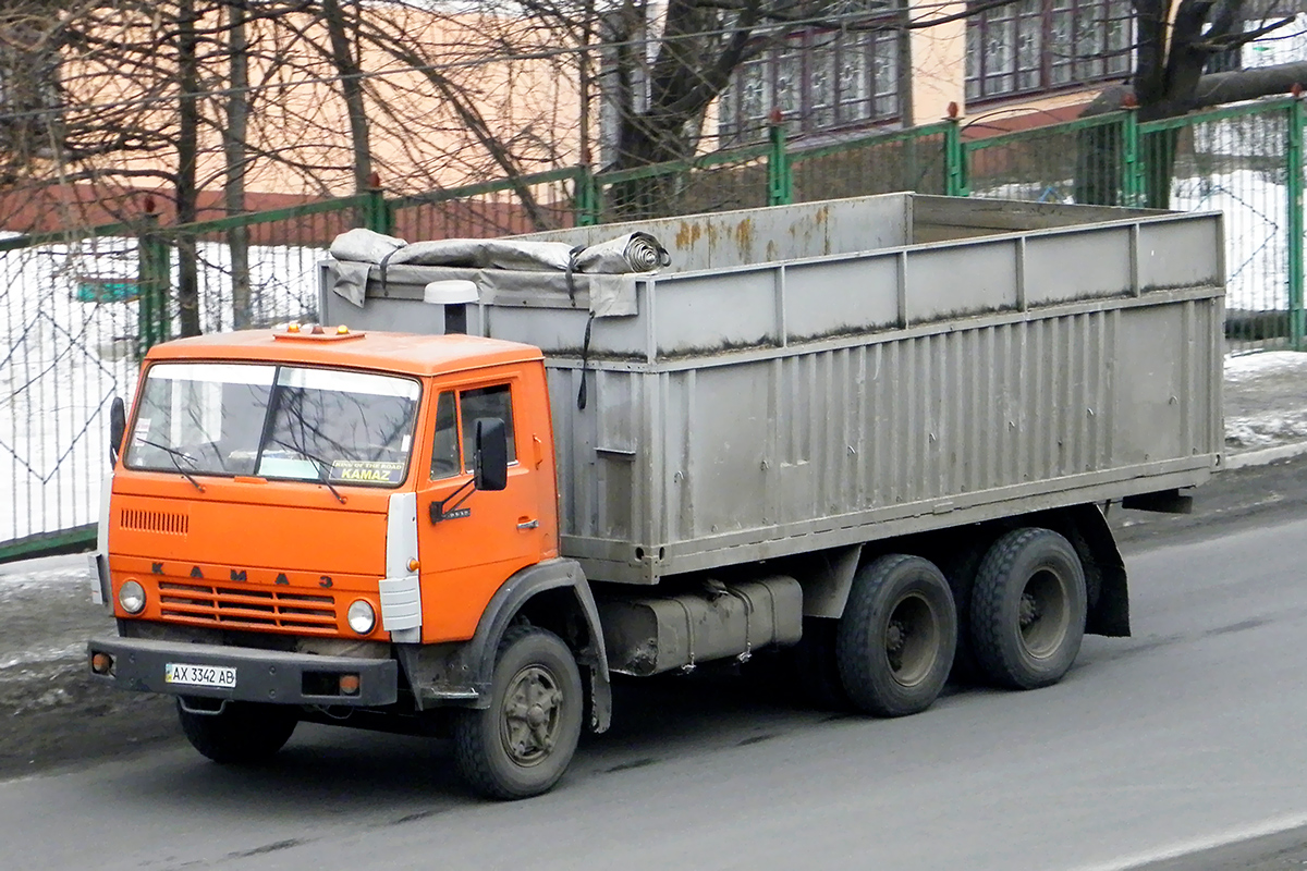 Харьковская область, № АХ 3342 АВ — КамАЗ-53212
