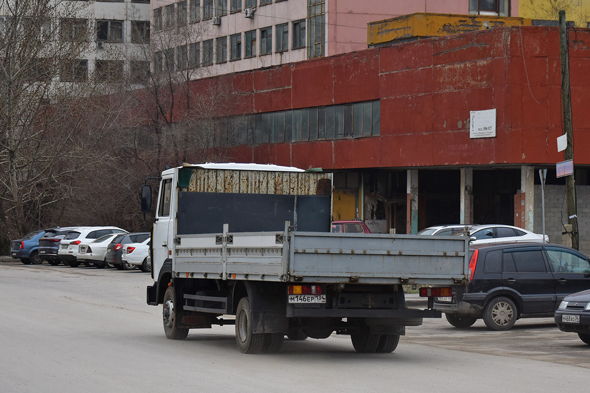 Волгоградская область, № М 146 ЕР 134 — МАЗ-437043