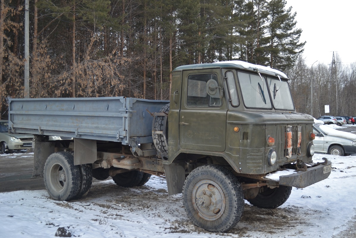 Удмуртия, № К 882 АА 18 — ГАЗ-66-31