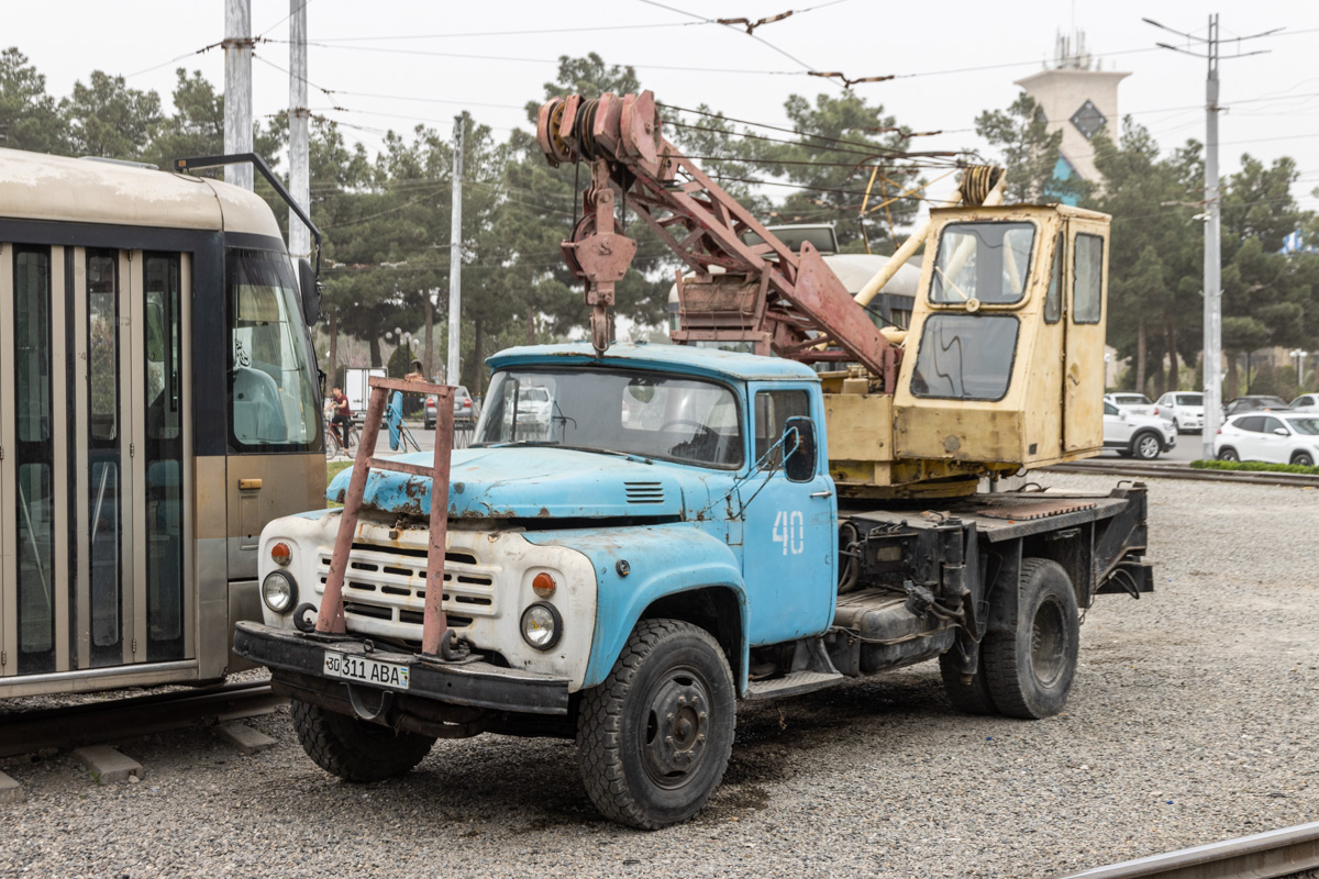 Узбекистан, № 40 — ЗИЛ-431412