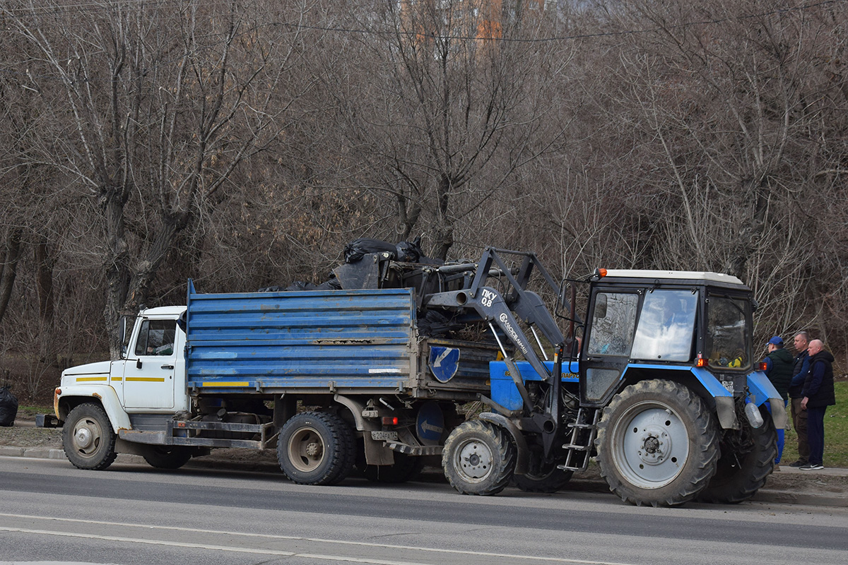 Волгоградская область, № 7495 ЕА 34 — Беларус-82.1