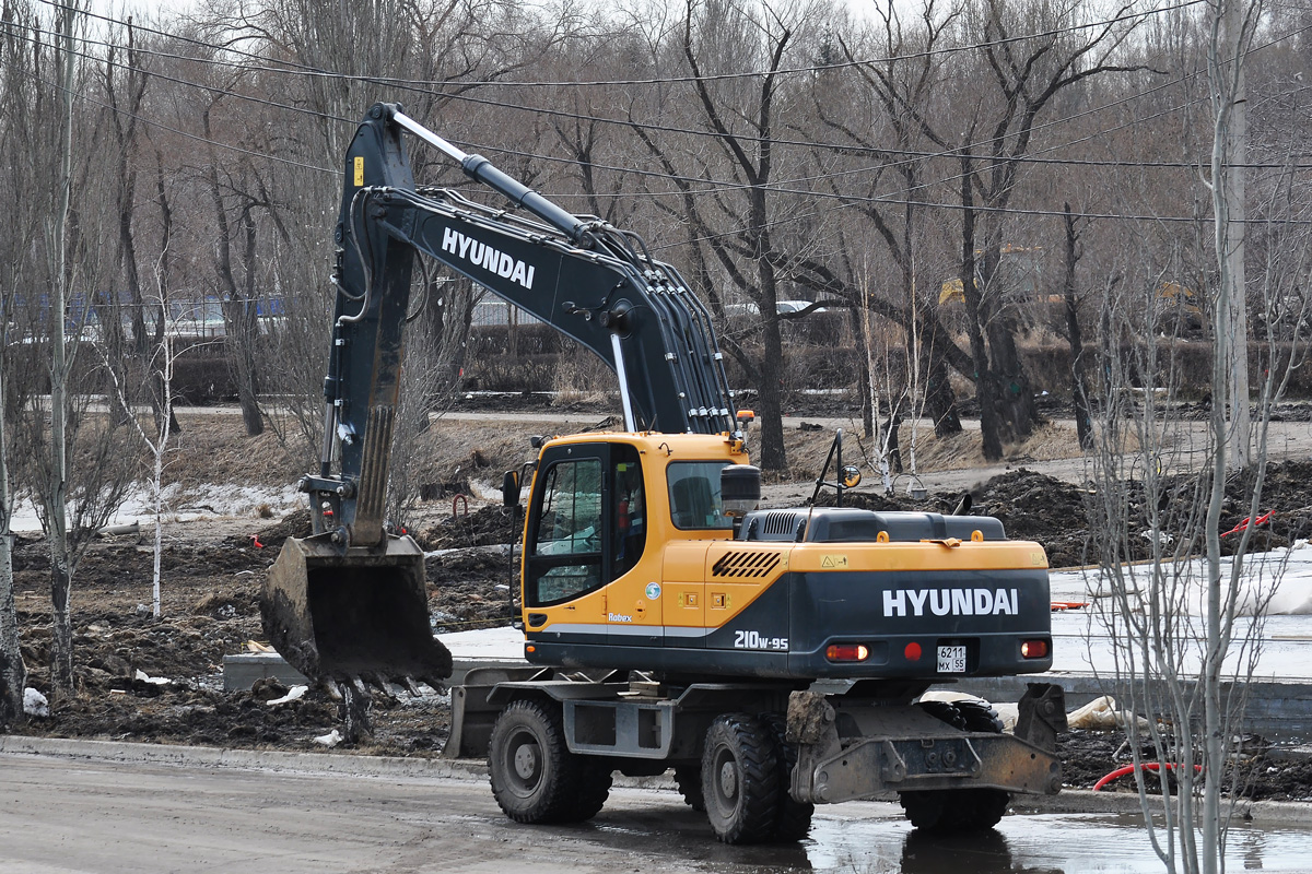 Омская область, № 6211 МХ 55 — Hyundai R210W-9S