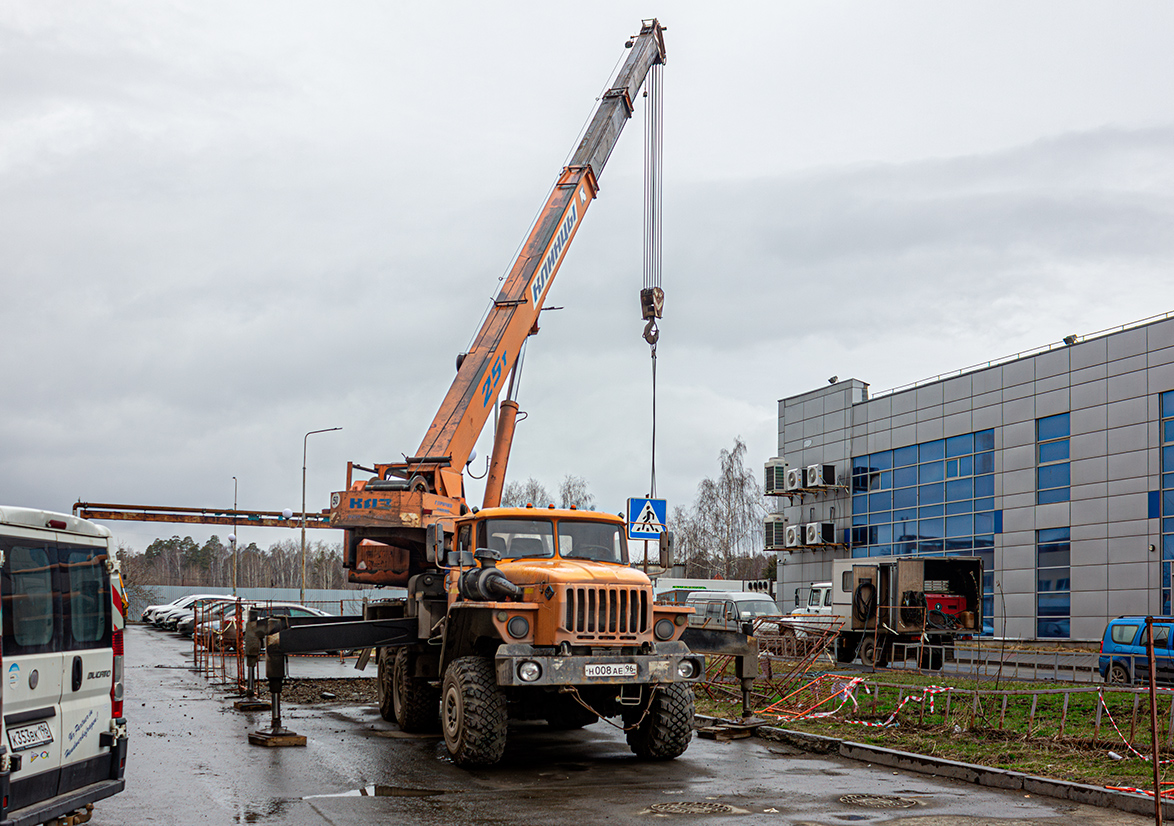 Свердловская область, № Н 008 АЕ 96 — Урал-5557-40