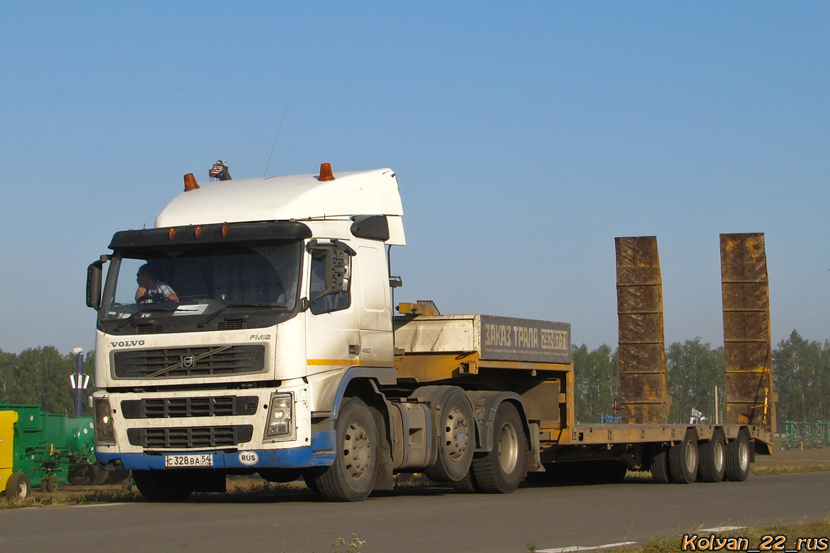 Новосибирская область, № С 328 ВА 54 — Volvo ('2002) FM12.420