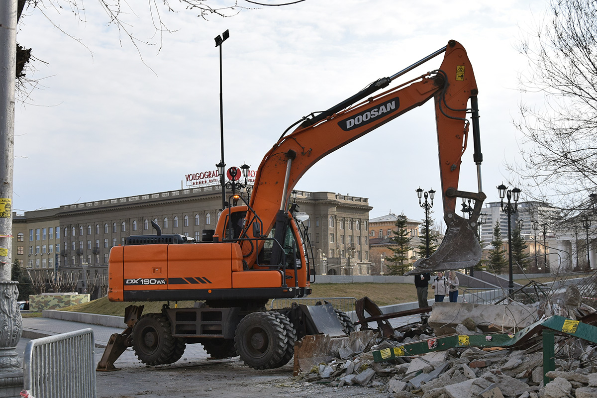 Волгоградская область, № 8364 ВЕ 34 — Doosan DX190W