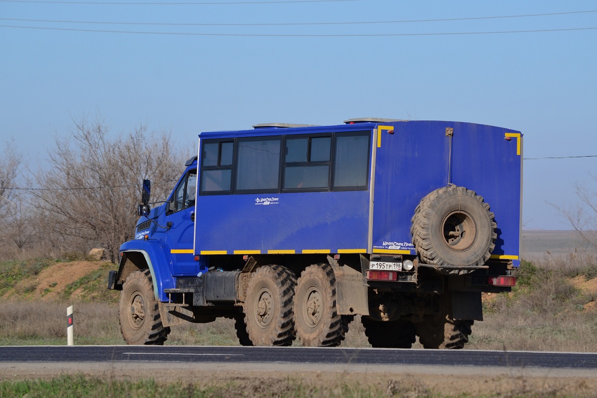 Санкт-Петербург, № Р 195 ТР 198 — Урал NEXT 32551-71