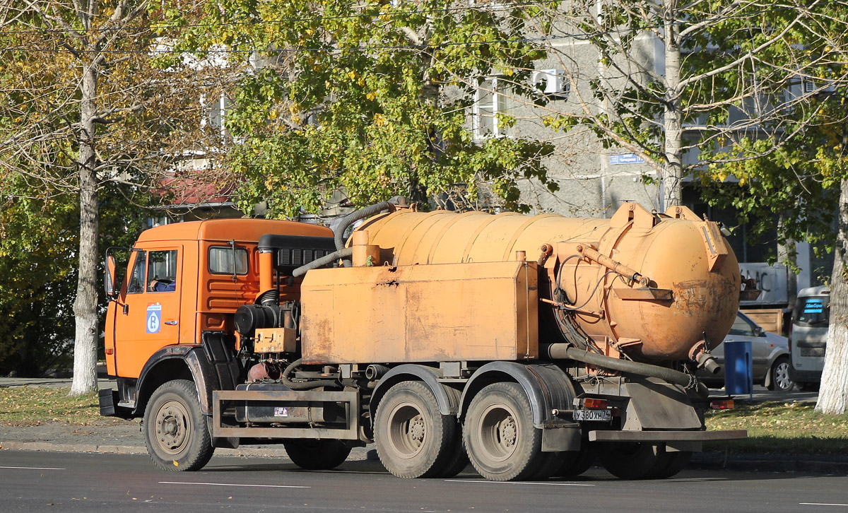 Челябинская область, № У 380 ХН 74 — КамАЗ-53215-15 [53215R]