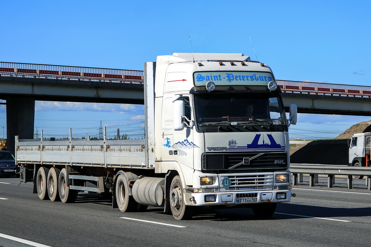 Ленинградская область, № В 773 АК 147 — Volvo ('1993) FH12.380