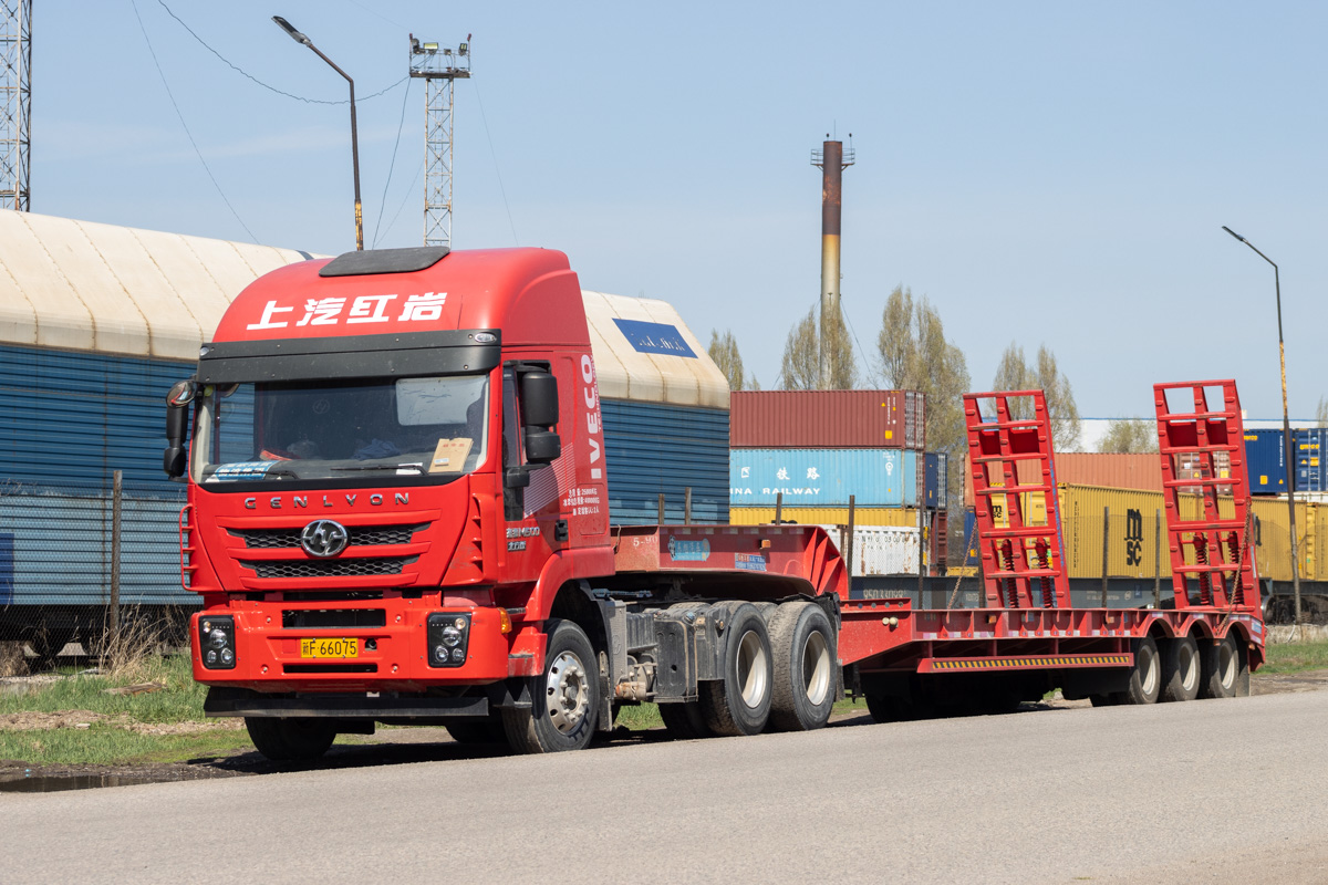 Китай, № 新F-66075 — Hongyan Genlyon CQ425x