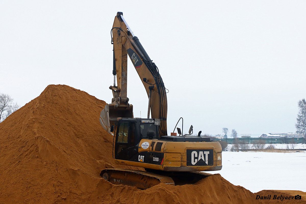 Ленинградская область, № 8578 ХС 47 — Caterpillar 320