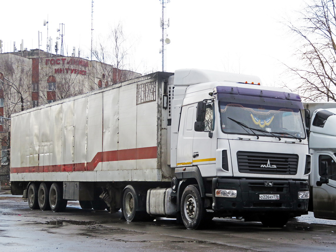 Кировская область, № О 226 КУ 716 — МАЗ-5440A9
