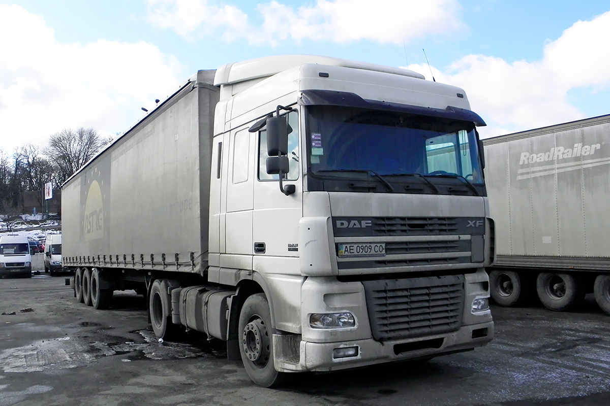 Днепропетровская область, № АЕ 0909 СО — DAF XF95 FT