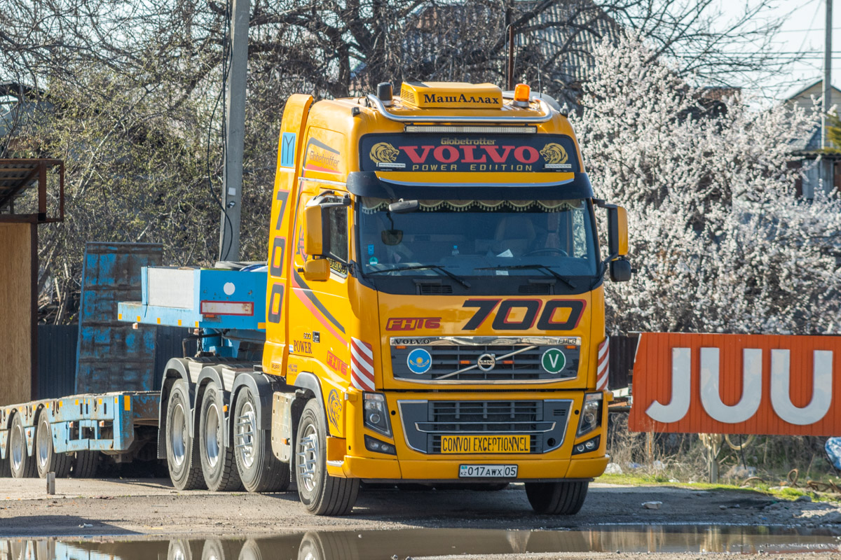 Алматинская область, № 017 AWX 05 — Volvo ('2008) FH16.600