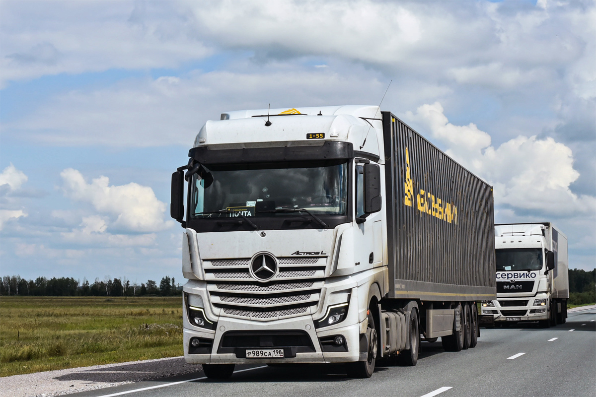 Омская область, № Р 989 СА 198 — Mercedes-Benz Actros ('2018) 1845