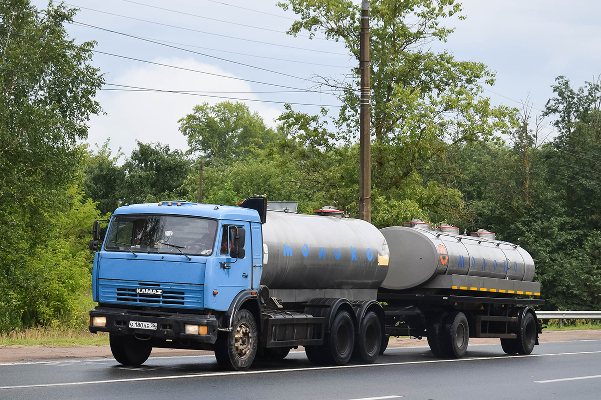 Вологодская область, № А 180 НЕ 35 — КамАЗ-53215-15 [53215R]