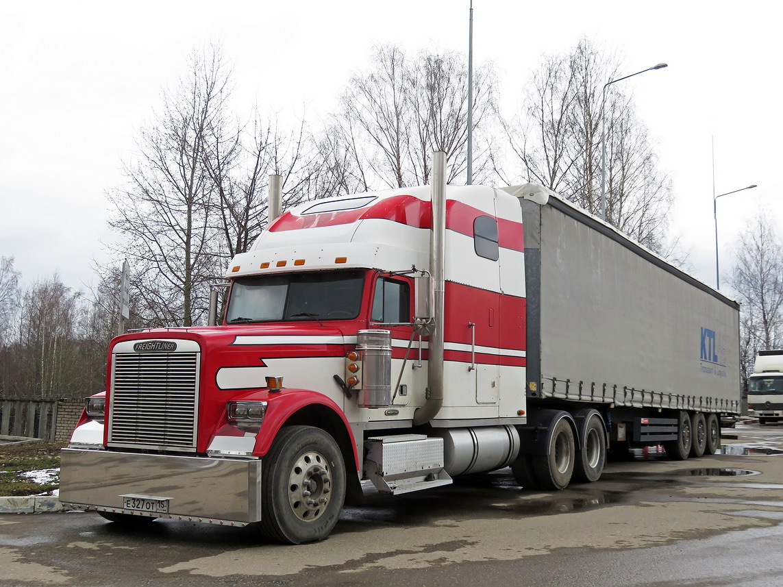 Северная Осетия, № Е 327 ОТ 15 — Freightliner FLD 120 Classic