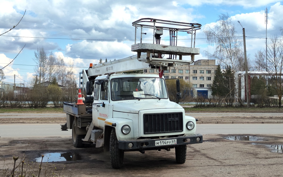 Тверская область, № М 114 РУ 69 — ГАЗ-3309