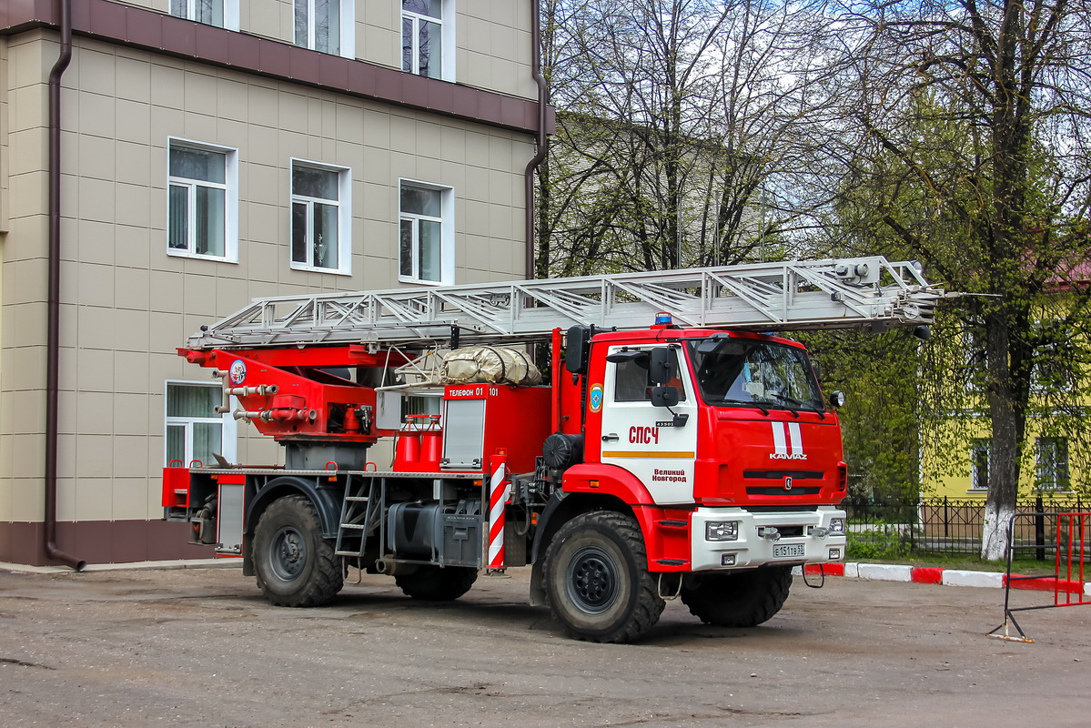 Новгородская область, № Е 151 ТВ 53 — КамАЗ-43502-D5(66)
