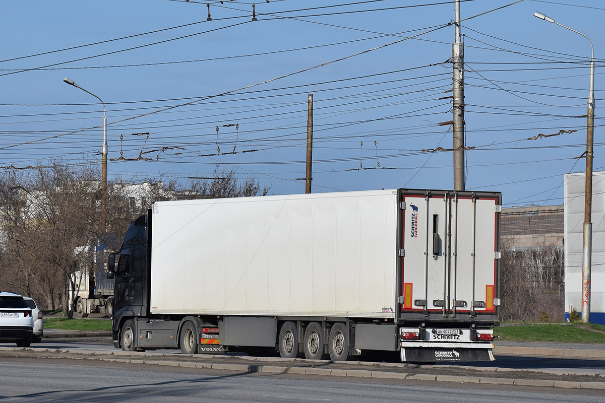 Дагестан, № АК 4072 05 — Schmitz Cargobull S.KO (SCB*S3B) общ.мод