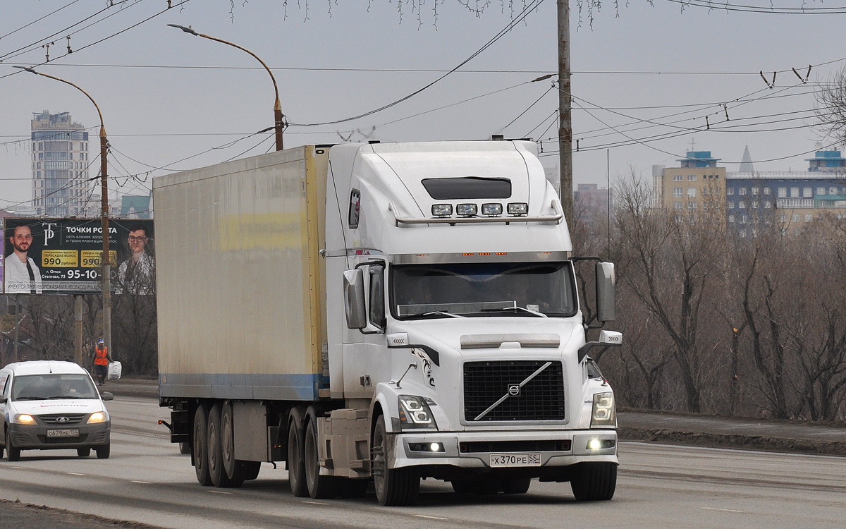 Омская область, № Х 370 РЕ 55 — Volvo VN (Общая модель)