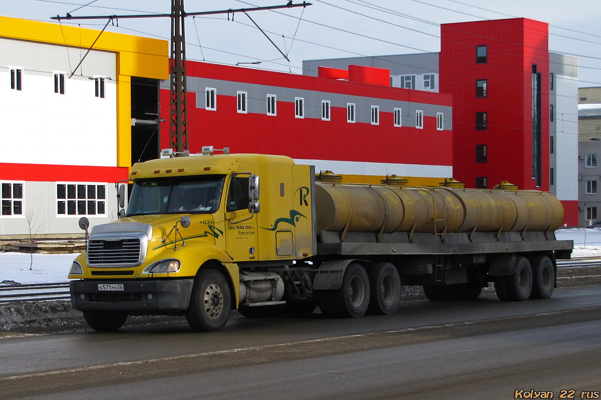 Алтайский край, № О 571 РН 22 — Freightliner Columbia