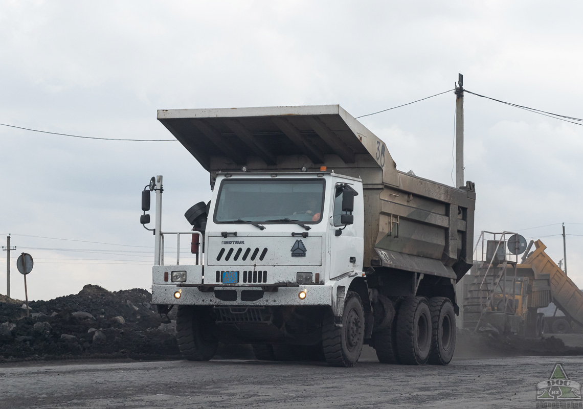 Павлодарская область, № 36 — Sinotruk (общая модель)