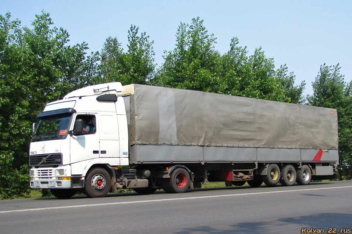 Алтайский край, № Р 571 СР 22 — Volvo ('1993) FH12.420