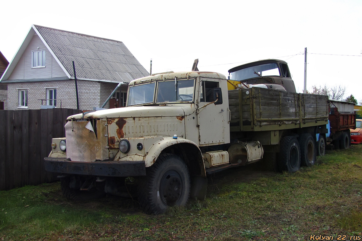 Алтайский край, № М 637 ОР 22 — КрАЗ-257Б1