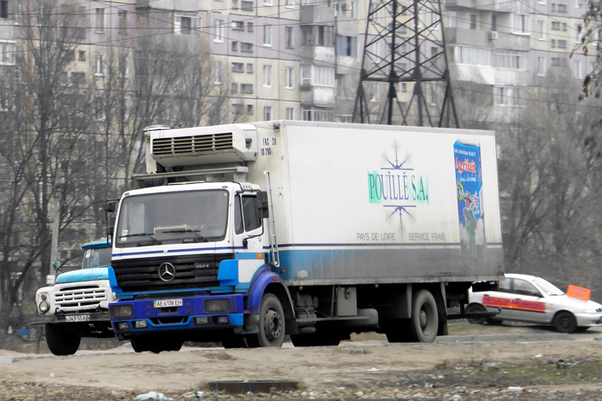 Днепропетровская область, № АЕ 6138 ЕН — Mercedes-Benz SK 1824