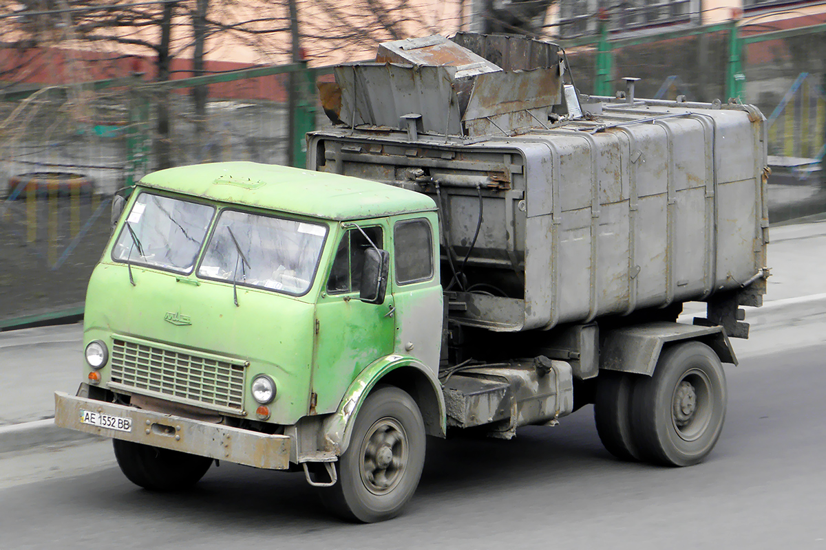 Днепропетровская область, № АЕ 1552 ВВ — МАЗ-5334