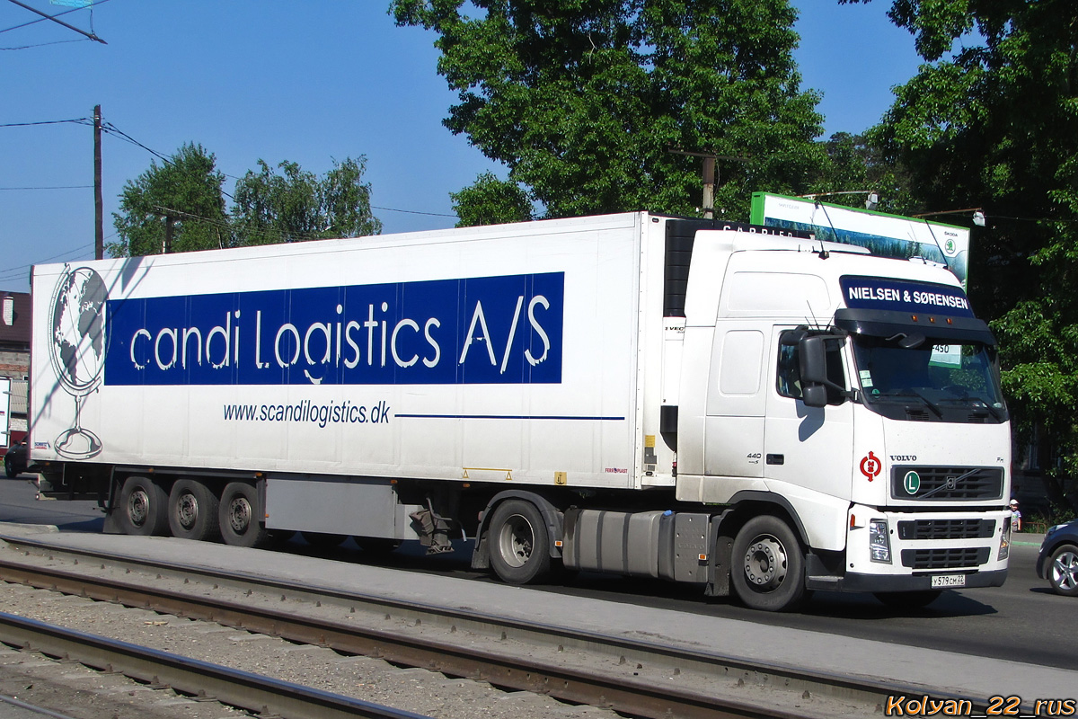 Алтайский край, № У 579 СМ 22 — Volvo ('2002) FH12.440