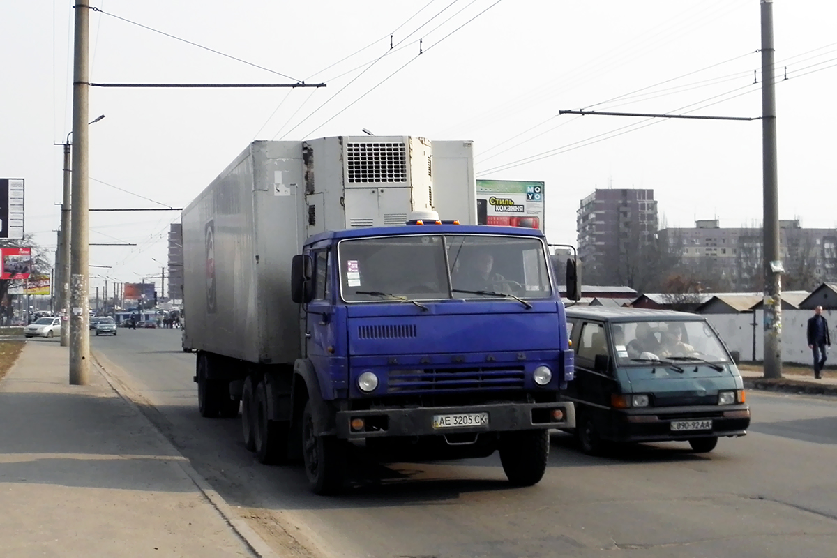 Днепропетровская область, № АЕ 3205 СК — КамАЗ-5410