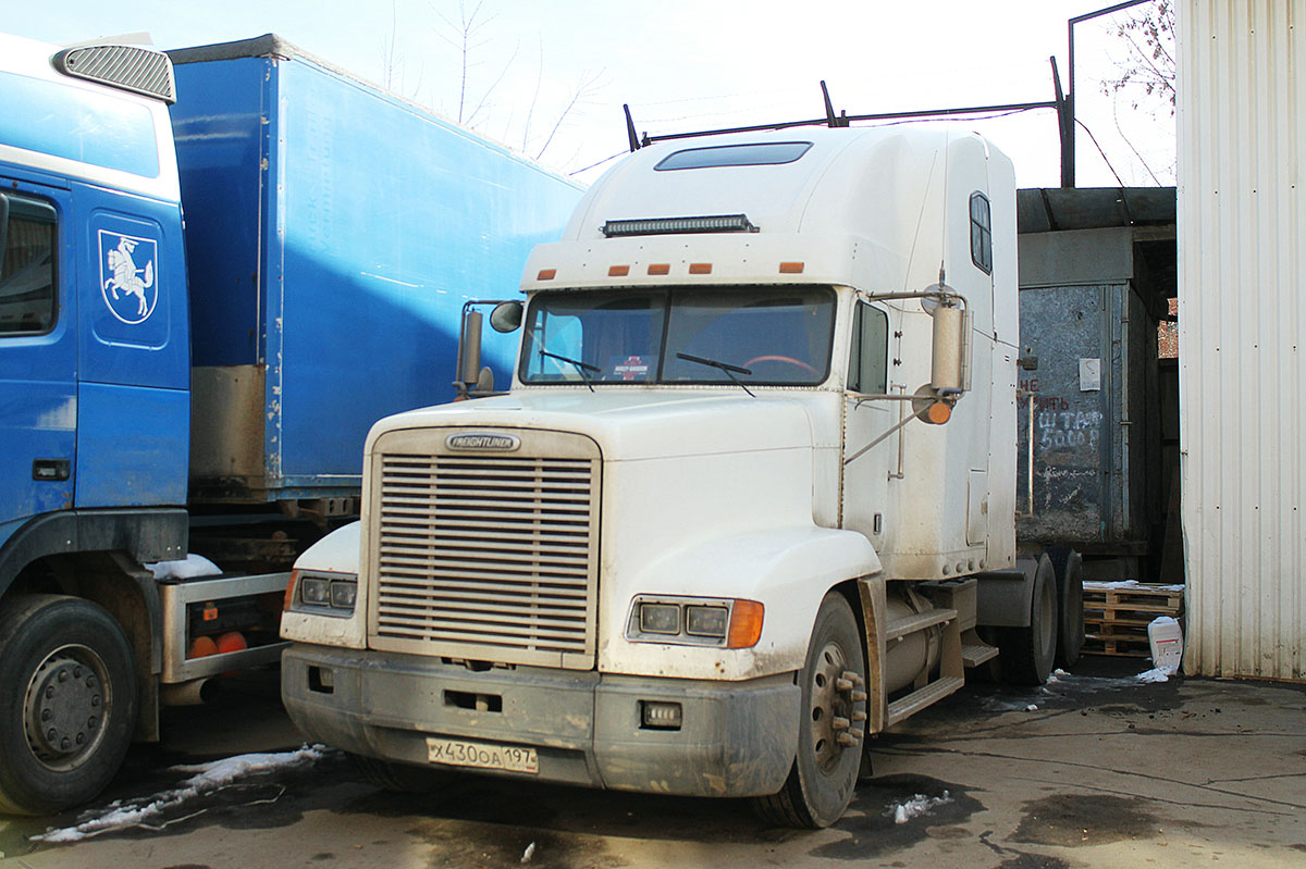Москва, № Х 430 ОА 197 — Freightliner FLD 120