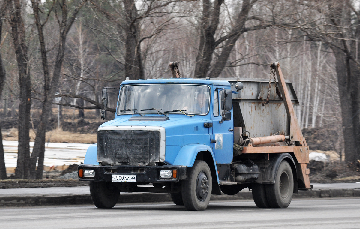 Омская область, № Р 900 АА 55 — ЗИЛ-432932