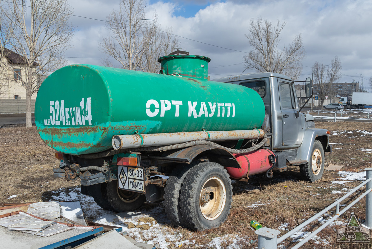 Павлодарская область, № 524 EYA 14 — ГАЗ-3309
