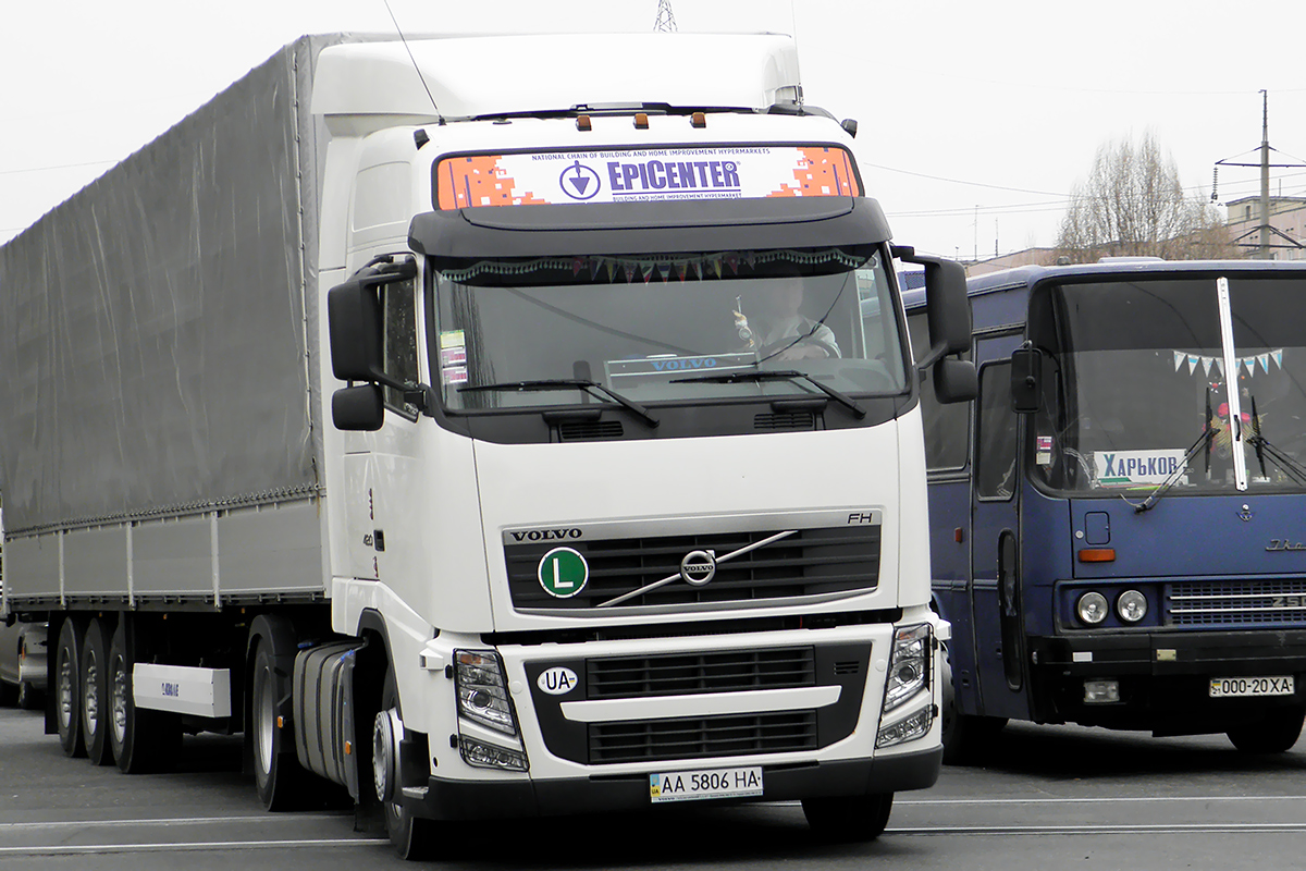 Киев, № АА 5806 НА — Volvo ('2008) FH.420
