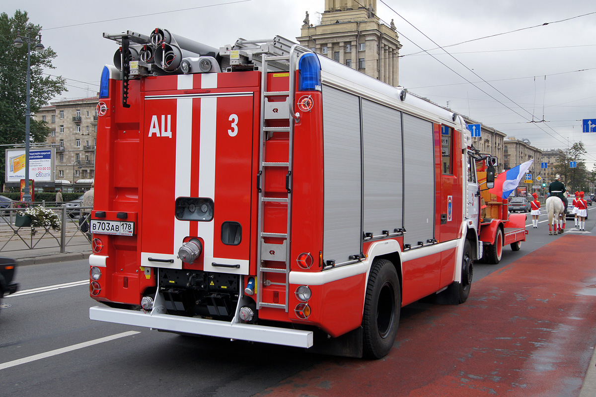 Санкт-Петербург, № В 703 АВ 178 — КамАЗ-43253-A3(96)