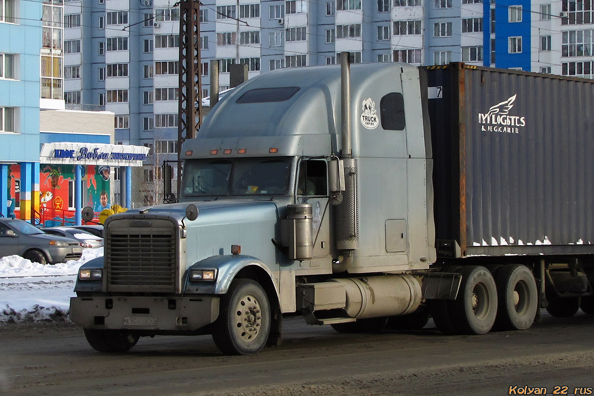 Ленинградская область, № Х 904 СА 47 — Freightliner FLD 132 Classic XL