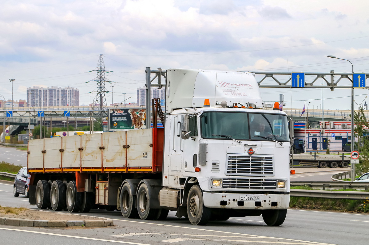 Ленинградская область, № Х 156 ЕС 47 — International 9800 [SRS, SRR]
